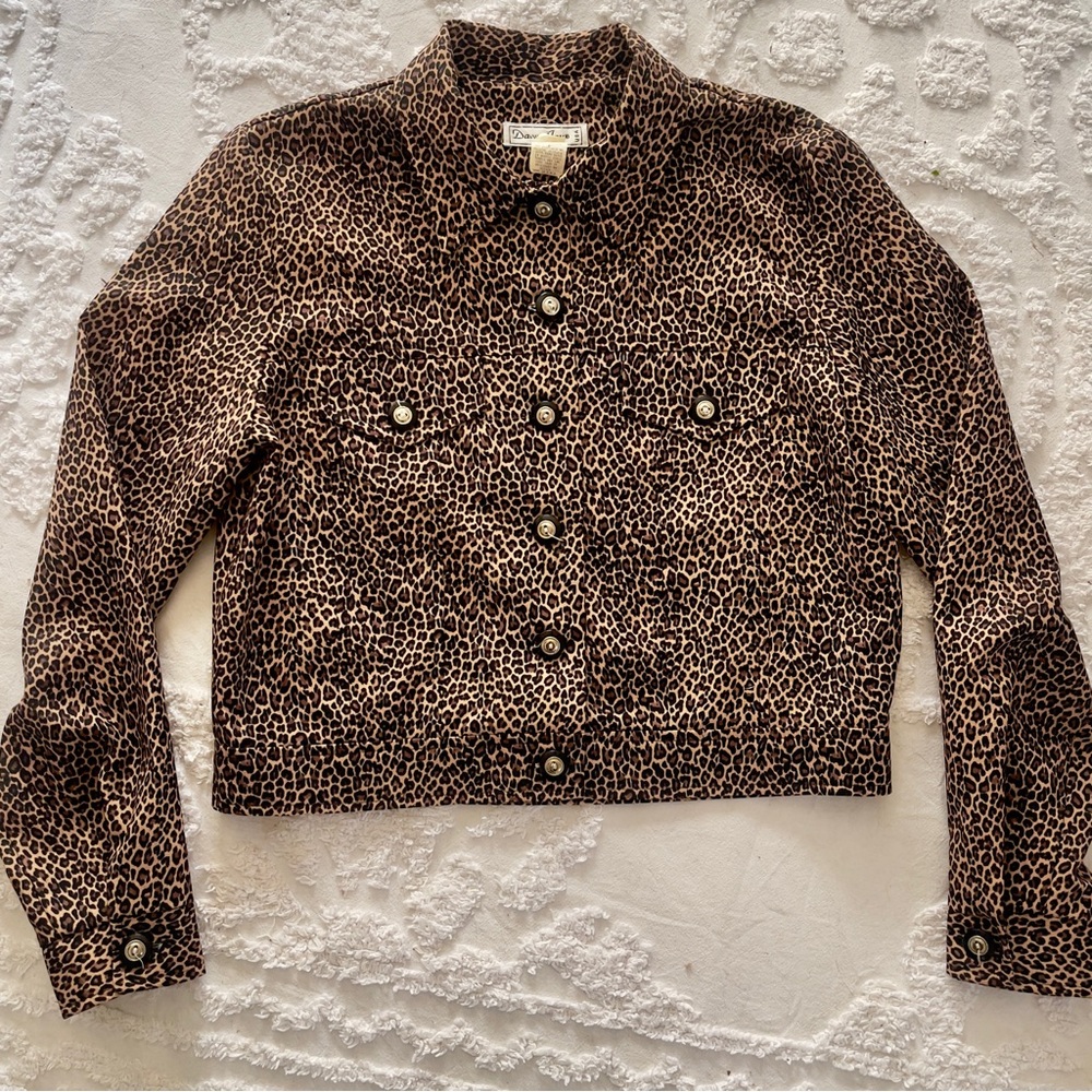 Vintage Cheetah Button Up lightweight cropped Collared Jacket
